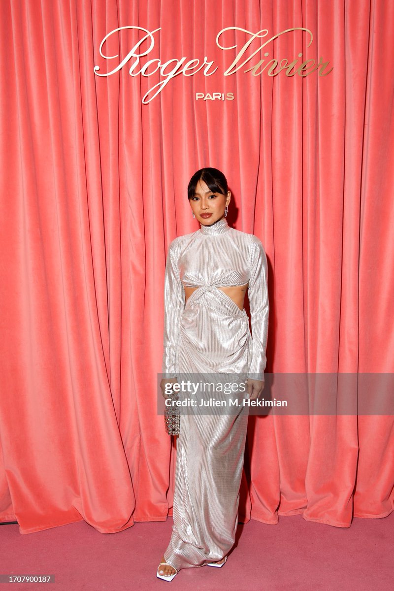 NaddictsOfc's tweet photo. #NadineLustre attends the Roger Vivier Press Day "Les Elements Vivier" at Maison Vivier during Paris Fashion Week Womenswear Spring/Summer 2024, on September 28, 2023 in Paris, France. 

#NadineLustreInPARIS 

📷 Julien M. Hekimian https://t.co/u2lAZZL4pJ