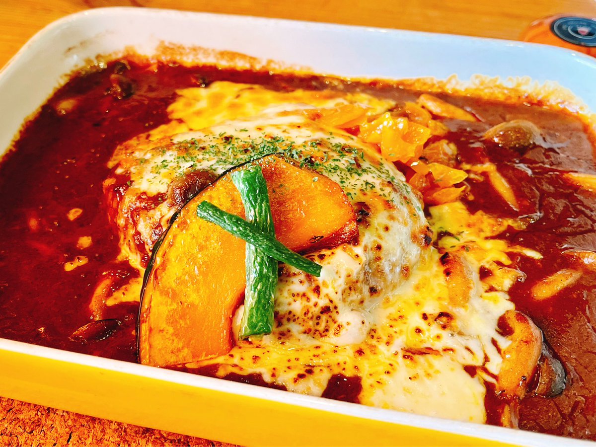 aloha_kanaloa's tweet photo. カフェレッスンのお楽しみ😋

日替わりメニュー、金曜日は焼きカレー❤️

プリンはコーヒープリン☕️

美味しかった〜！
いつも通り完食！
ごちそうさまでした💕

#マッケンチーズカフェ 
#ランチ 
#lunch 
#カレー 
#焼きカレー 
#curry 
#プリン 
#コーヒープリン 
#custardpudding https://t.co/ToWUqD0JeJ