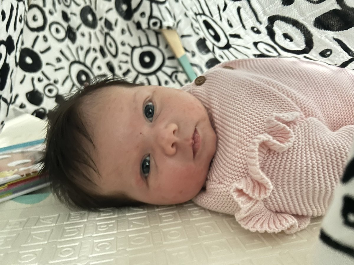 bedhead01's tweet photo. Just over 5 weeks of Betsy! 💕 I love you so much. 😍 https://t.co/7zZ6BBSqfX