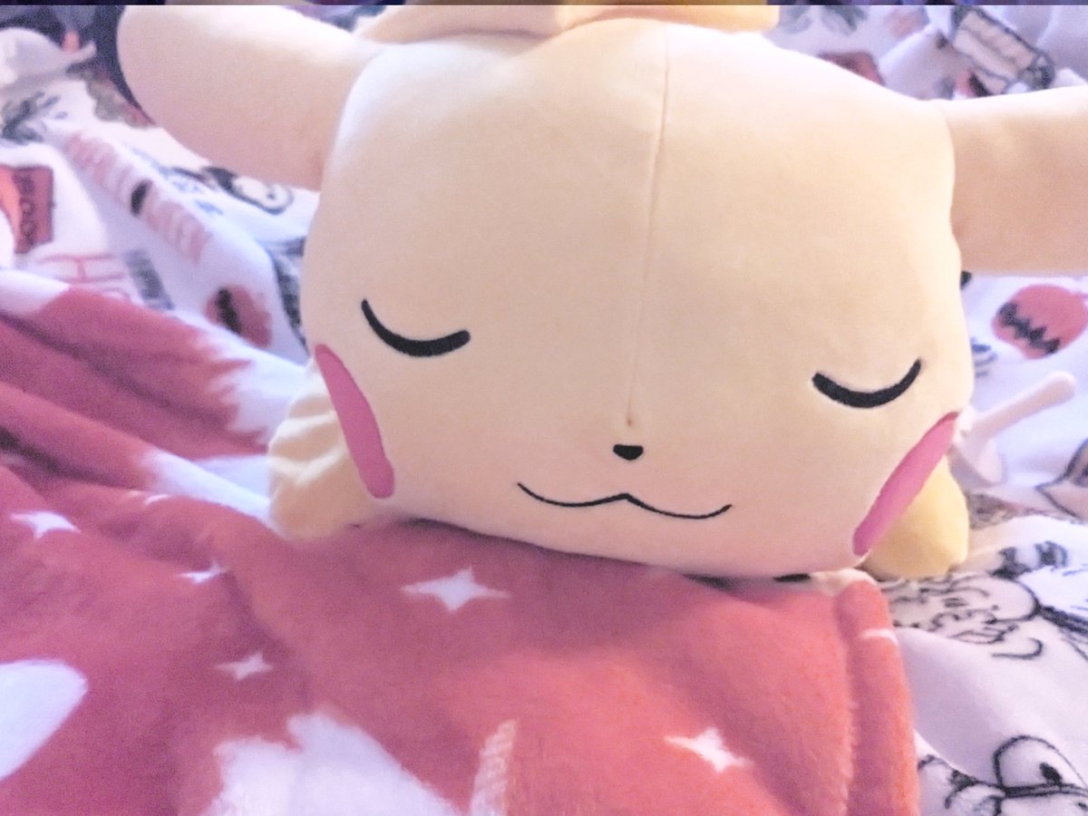 thinocent's tweet photo. i only love Pikachu monster zero ultra and pumpkin spice.... https://t.co/RvIRi8G3EC