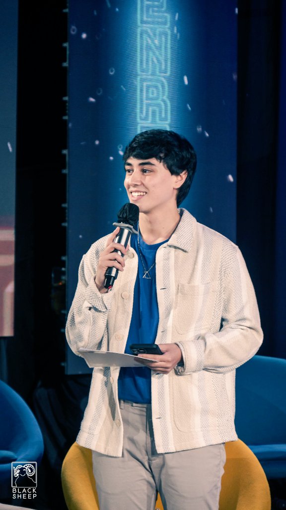 TRENDING PARTY for EDWARD BARBER will start at 4PM. 
Please be guided and wait for the OFFICIAL tagline release by <a href="/EJBxLouiseRain/">EdwardBarber_TRENDSETTER</a>. 
Thank you 💙

#EdwardBarber <a href="/Barber_Edward_/">Edward Barber</a>
