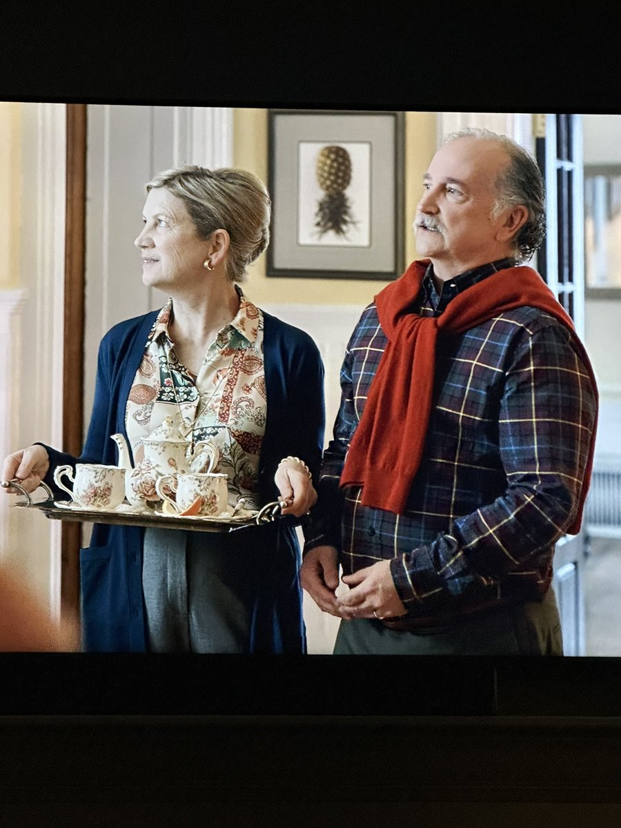 Are we gonna dive deeper into these Farnsby people? Ooooh someone please tell me this is foreshadowing? Late to the <a href="/GhostsCBS/">Ghosts</a> game! Season 1 is 😂🧐🍍