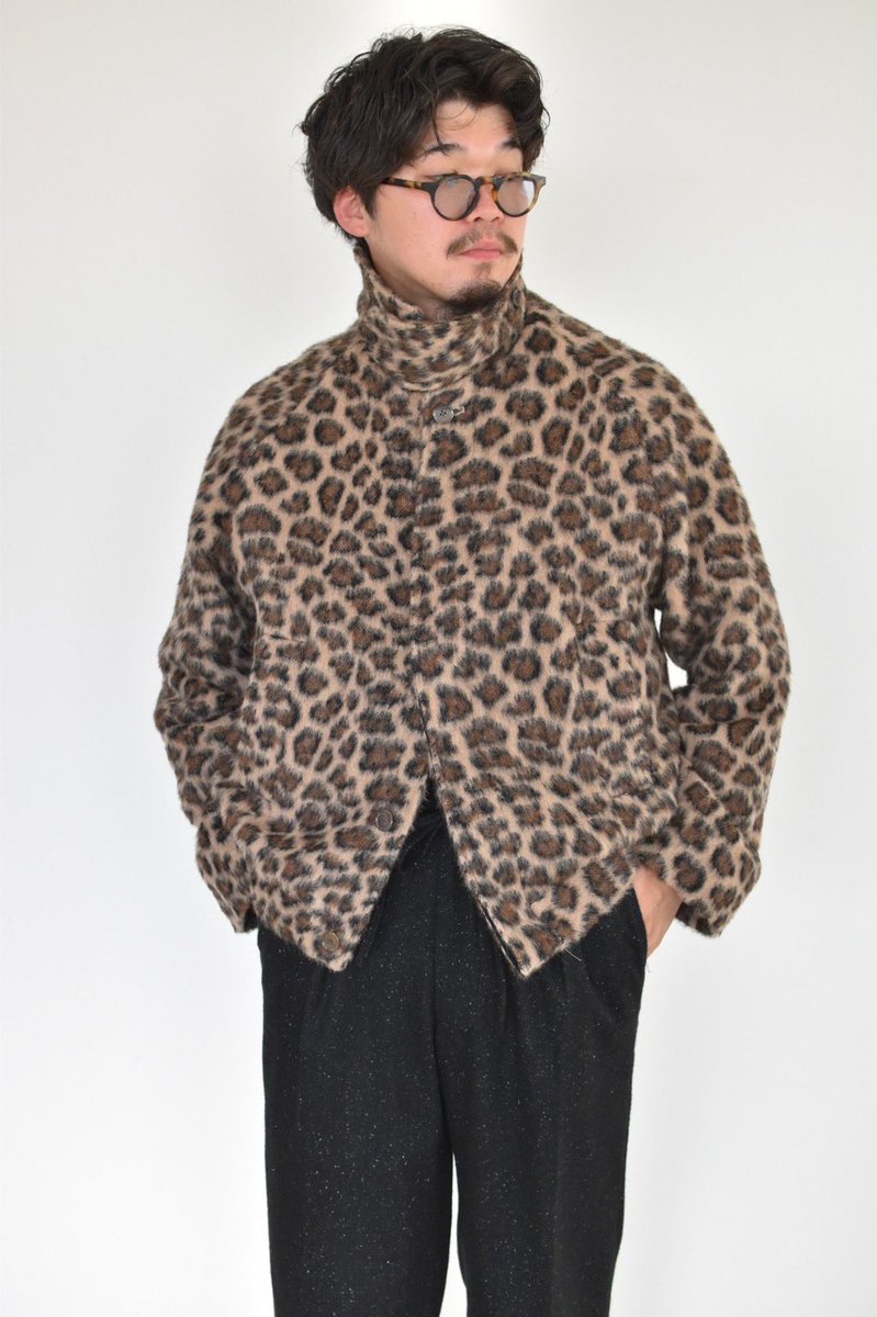 JITB_JBV's tweet photo. Text for J.B. Voice
“Flying Man Jacket”
-
9月30日(土)にText × J.B. Voiceの別注ジャケットを発売します。
-
2019年秋冬シーズンに発売したジャガー柄のFlying Man Jacketを弊社別注として特別に復刻します。

#text #JACKINTHEBOX #JACKINTHENET #名古屋セレクトショップ #メンズファッション https://t.co/iohGCd0zco