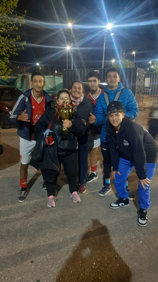 VirginiaManana's tweet photo. Se nos hizo una costumbre 🏆❤️ 
Vamos la roja ❤️⚽ https://t.co/0azmhqVqiw