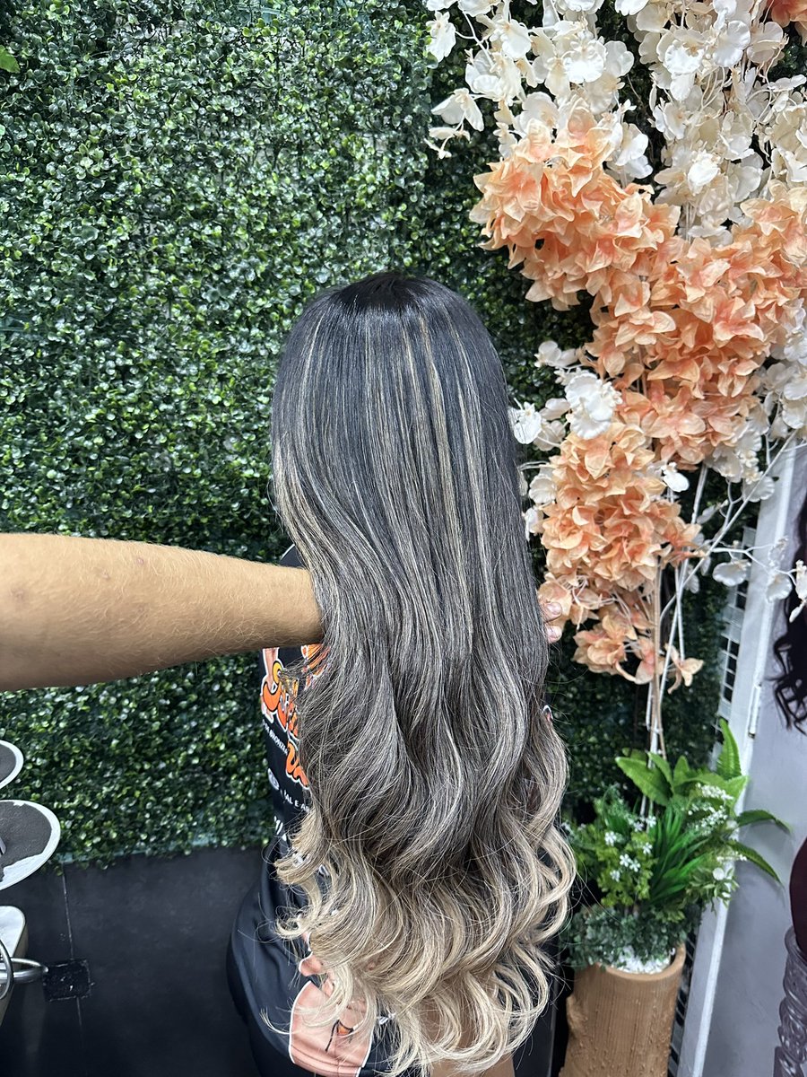 QUEM DIZ Q É MEGA HAIR?🥺💆🏻‍♀️😍

DENISE DEU AULAS, A MÃE AQUI TÁ MORENA ILUMINADAAAAA💆🏻‍♀️🥰😍
PARCERIA D MILHÕES, VOU DEIXAR AQUI O CTT DELA PRA QUEM QUISER FZR UM CABELO PERFEITO ASSIM, DENISE📲 21 98330-3236