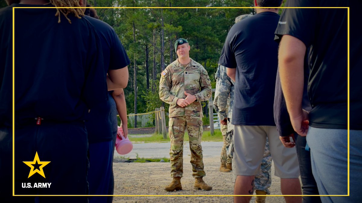 HirtheJess22046's tweet image. #TrainingTuesdayWe Make American Soldiers! Here is a quick look at
@USArmy
#BasicCombatTraining from across the different battalions on Fort Jackson! #MeetYourArmy #KnowYourMil #BeAllYouCanBe #VictoryStartsHere #Army2030