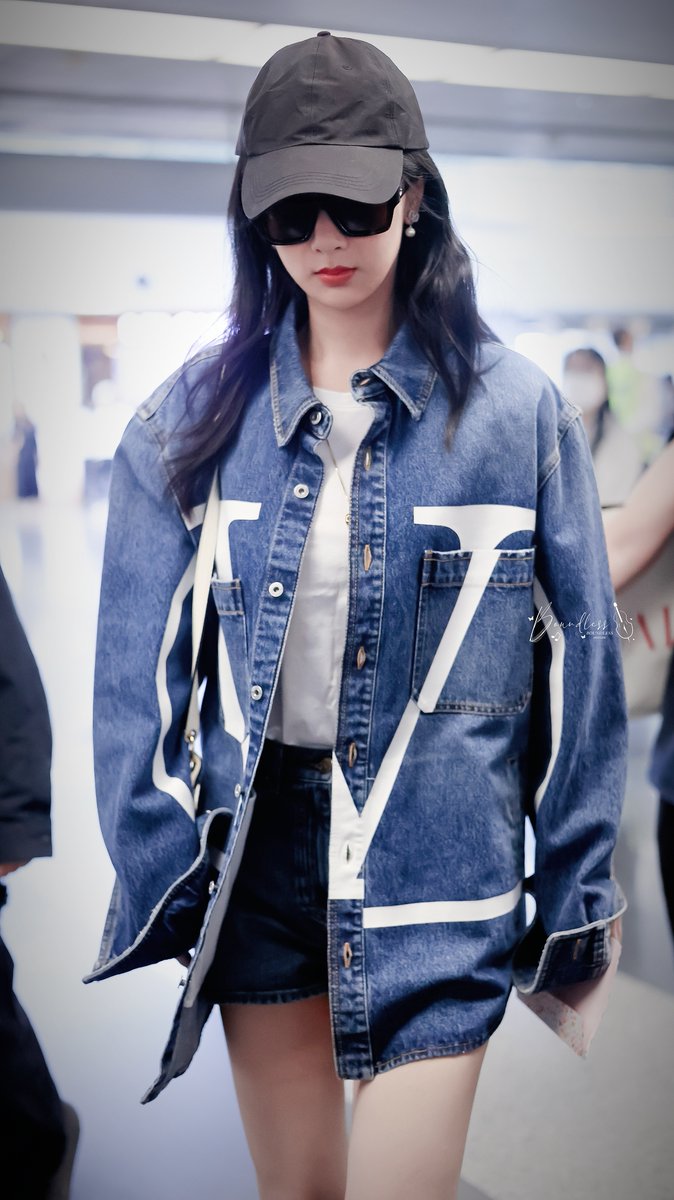 #YangZi from Beijing to Paris 
YangZiInParis