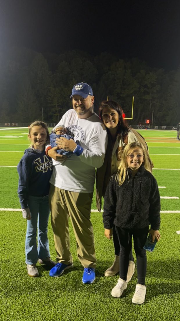 CoachRobGW's tweet photo. Tonight was a really special win… game number one for the little guy at 5 days old #gomitt #gous #gowest https://t.co/rxvvY70PfQ