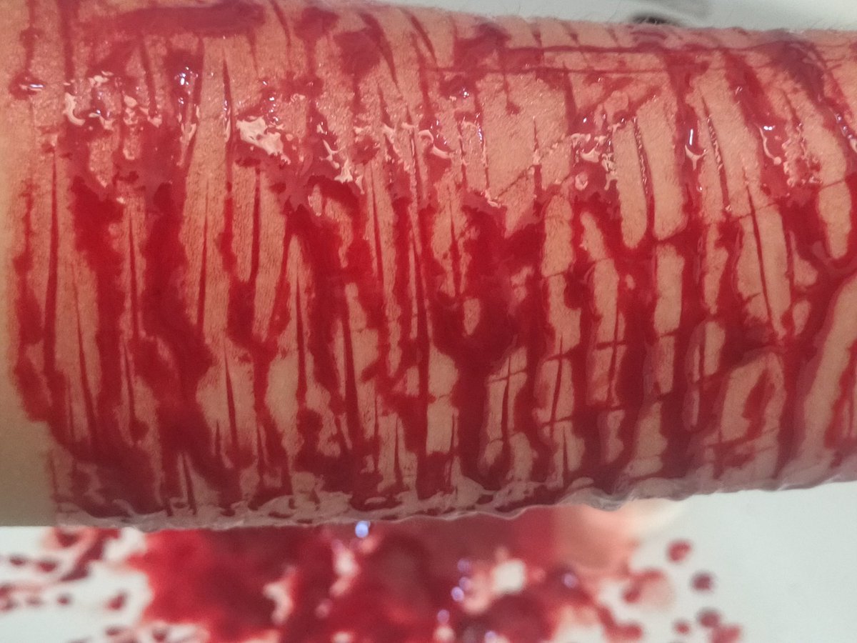 shmimi009's tweet photo. FAKE SFX!! https://t.co/YPvmu0fy4N