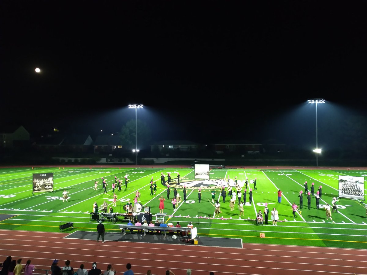 Mizzou_75's tweet photo. Harvest moon over Bayless field at halftime tonight.

#BaylessAllIn  #BringTheStampede https://t.co/Fpk2pIHhib