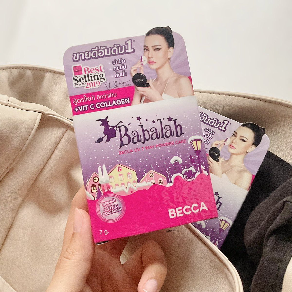 PNPNS27's tweet photo. ล่าสุดไปสอย #Babalah มาจาก7-11 แถมได้  #แสตมป์เซเว่น 1บาท 2ดวงด้วย✨ #แป้งแม่มด ในตำนานจริงๆ เรื่องปกปิด คุมมัน ต้องให้เขาเลย แป้งเนื้อเนียนละเอียด ไปลองๆราคาดี๊ใช้แล้วหน้าเป๊ะแถมได้แสตมป์ปั๊วะๆ🫶 #รีวิวเซเว่น https://t.co/eONK4kJTHB