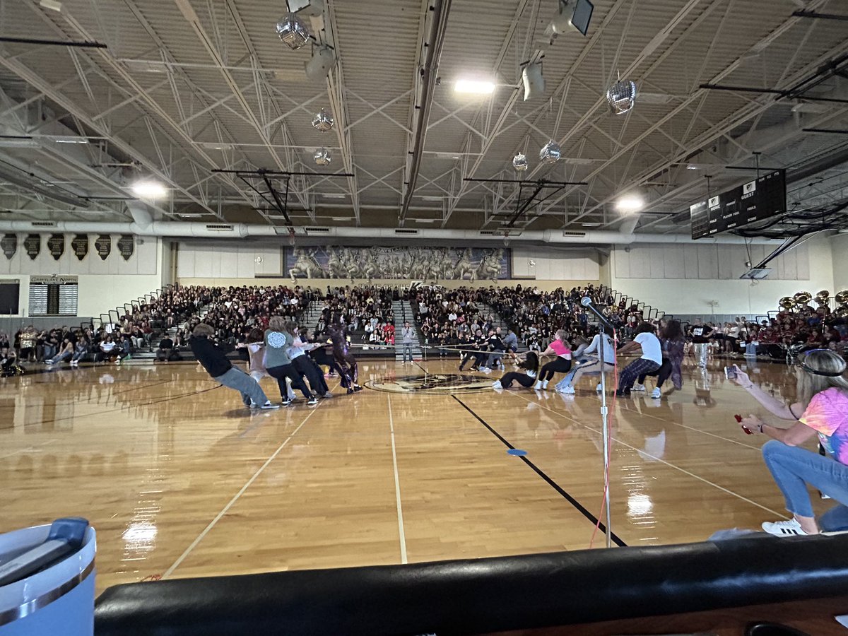 GNHSActivities's tweet photo. Great times kicking off HOCO weekend!!! 🪩 https://t.co/6fwKbcz2YJ