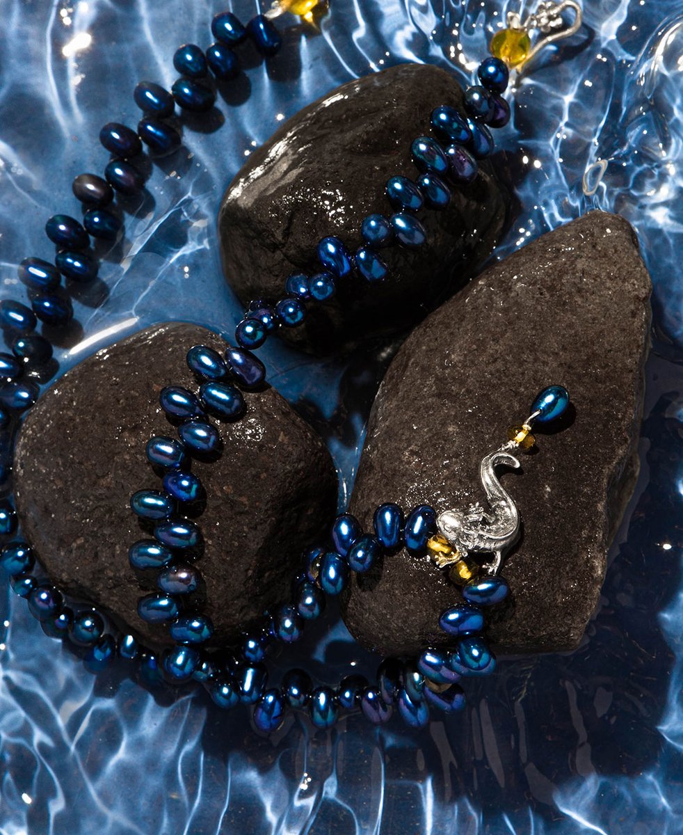 Los Axolotes tienen una asombrosa capacidad de regenerar partes de su cuerpo. Esta característica única ha hecho que sean objeto de estudio.
Las joyas de la colección Axolote son como amuletos de la suerte, lleva la buena fortuna y la conexión espiritual contigo a todas partes.