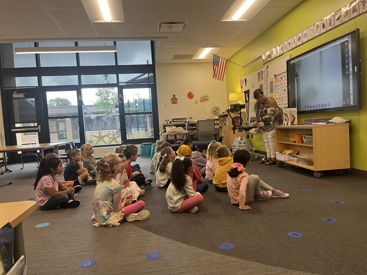 What were we up to at Lyon this week? Take a peek! 👀 📸 
#lyonlearners #weared34