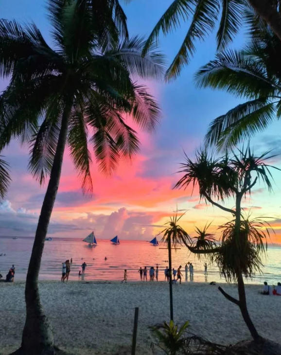 Don't be afraid to fail, because failure is the prelude to success. Be brave to try and brave to pursue your dreams! #Be brave and go forward