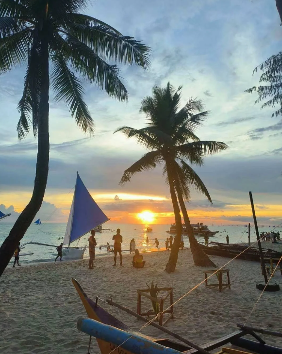 Life is too short to waste your time complaining and regretting. Cherish the moment and enjoy every moment! # Cherish the moment