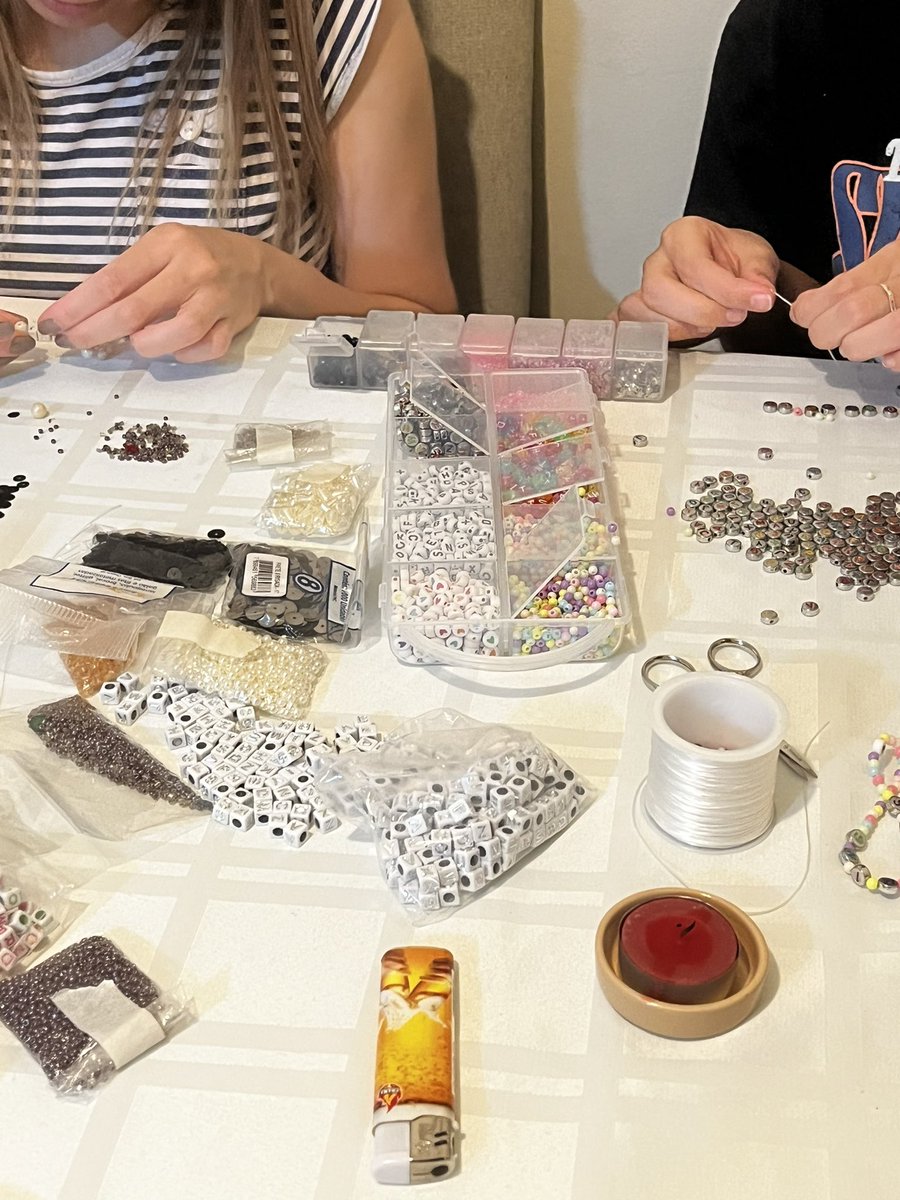 beaonpluto's tweet image. longe dos perigos noturnos