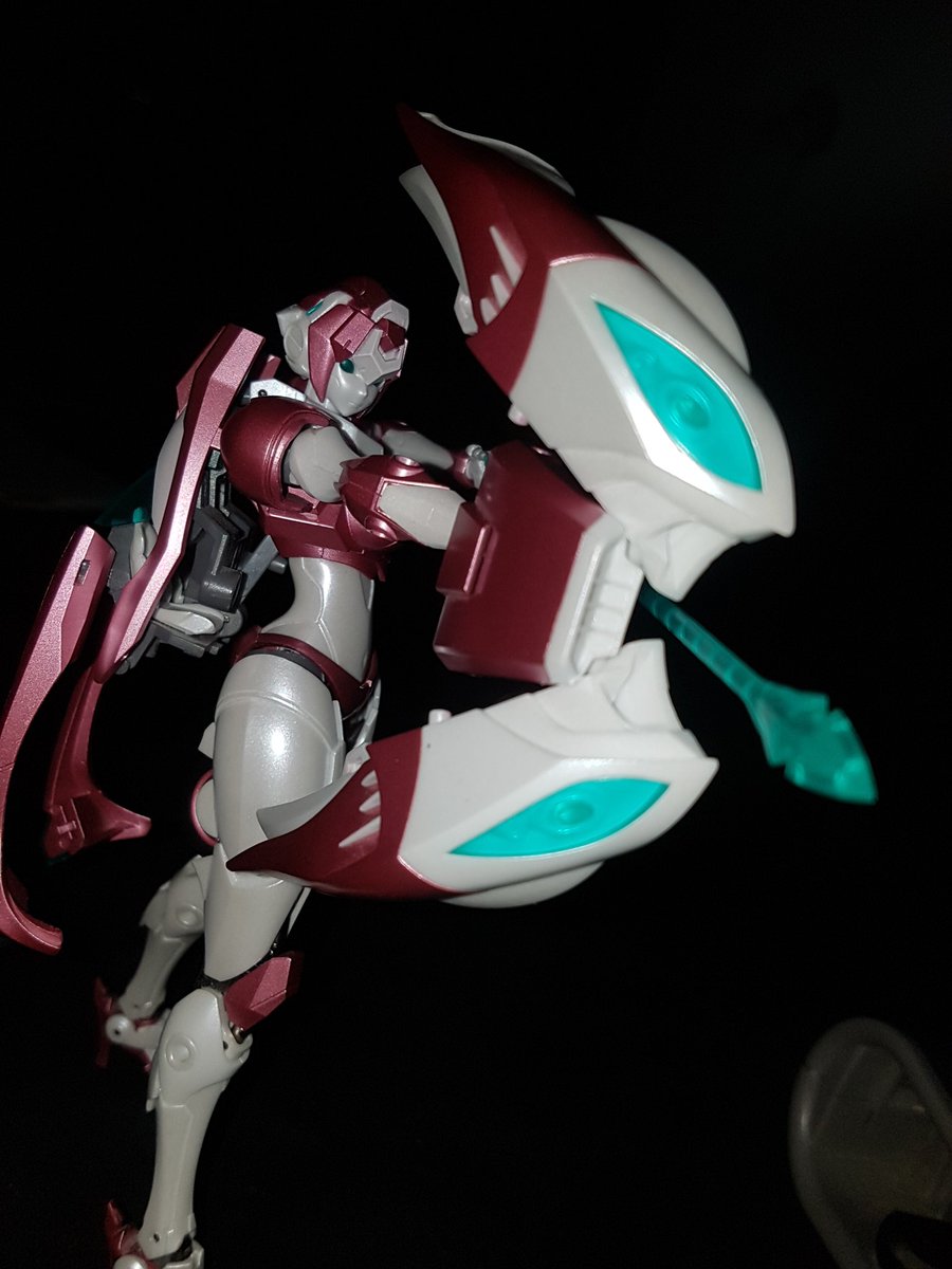 TheLocalBard's tweet photo. @Phoenix_BFB Also she has a bow and arrow!
#EX01Nicee #Nicee #Pink #RobotGirls #ToyPhotography @Phoenix_BFB https://t.co/EKJgStsg43