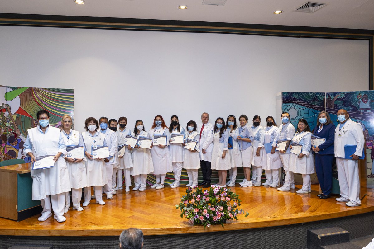VoluntariadoHIM's tweet photo. Cumplimos nuestros primeros 80 años de apoyar y acompañar a los pacientes del @T_HIMFG 
#voluntariadohimfg
#juntossumamosmás 
#80aniversario https://t.co/QE4eHop2dq