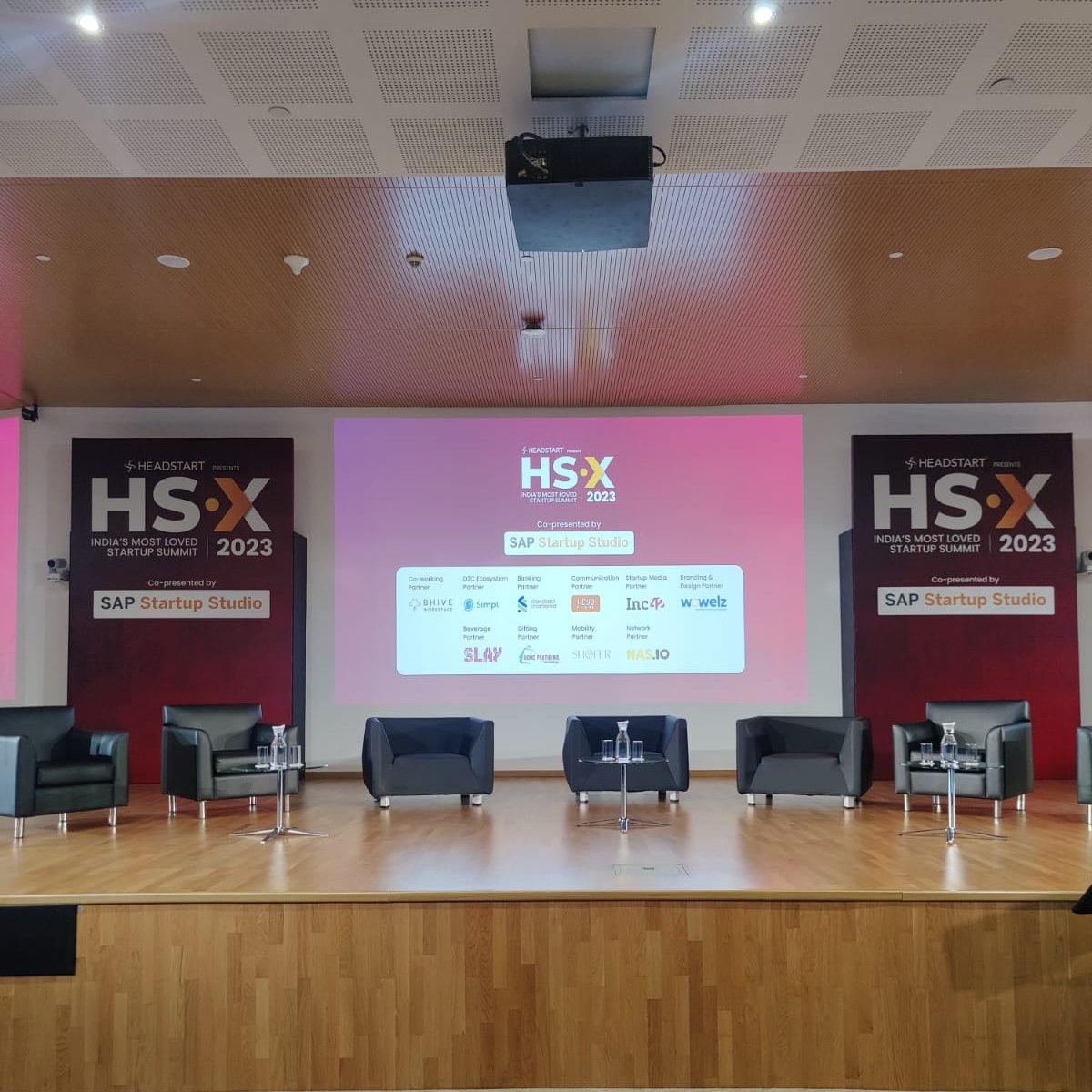Headstarters's tweet photo. The stage is set for #HSX2023 Co-Presented by SAP Startup Studio, an initiative by SAP Labs India!
#StartupSummit #InnovationJourney #NoExperienceLikeThis #StartupSummit #HSX #Headstart #TimeToStartupIsNow #InnovationUnleashed #Founders #Startups #Workshops #Conference https://t.co/5LBFgHs9rK