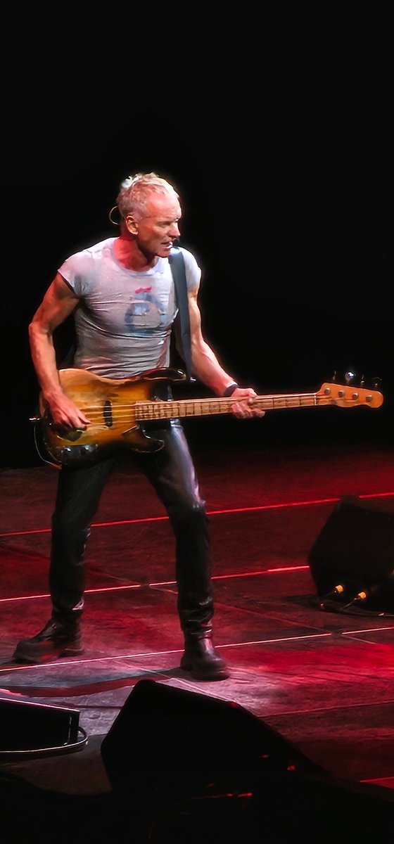 .<a href="/OfficialSting/">Gordon Matthew</a> doin his thing <a href="/RogersArena/">Rogers Arena</a> #Vancouver