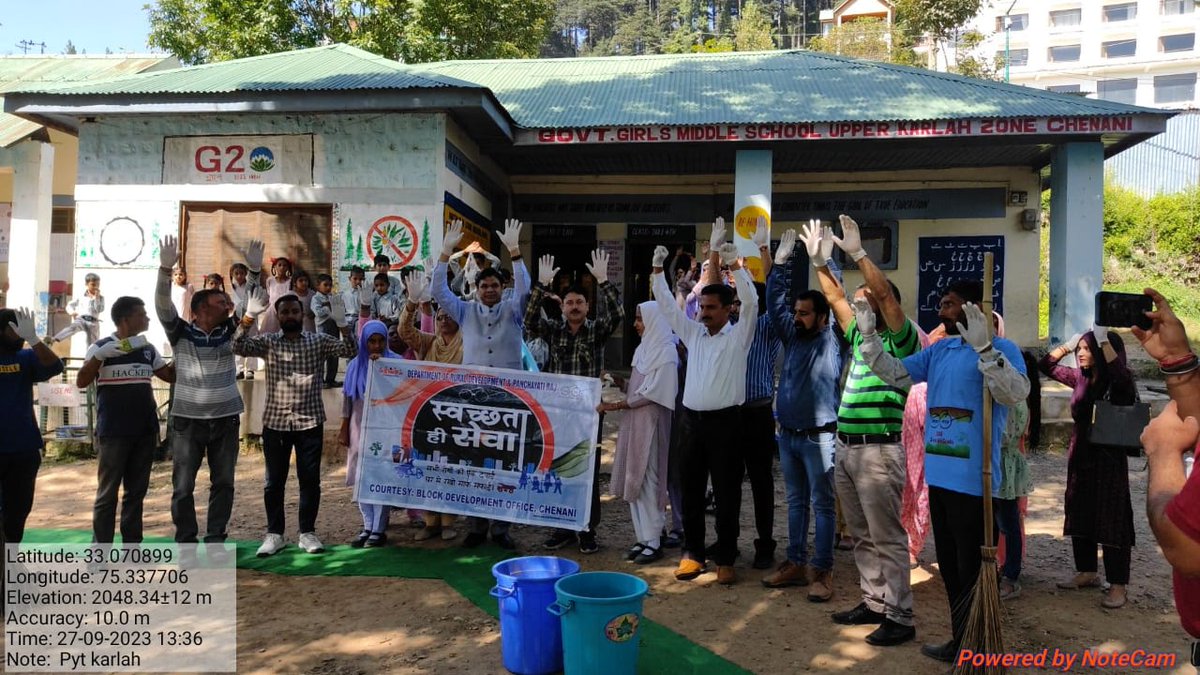 bdochenani's tweet photo. Cleaning of educational, religious and tourist places in Panchayat Karlah. 

A step towards sustainable and ODF plus MODEL Panchayat ✌
#SwachhtaHiSeva
@swachhbharat 
@mygovindia 
@dioudhampur 
@jkrddpr 
@MoRD_GoI 
@MoJSDDWS 
@PTI_News 
@ddnews_jammu 
@AmritMahotsav
@CBCUdhampur https://t.co/8KAqGDGyvN