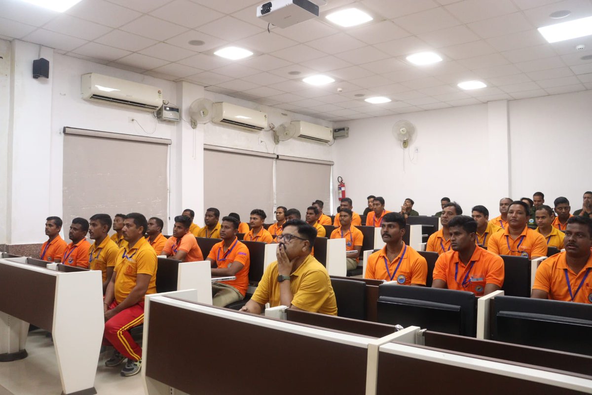 osdmaodisha's tweet photo. The 3rd batch of Flood Rescue & Boat Operations (FRB) Training-2023 was concluded at DMTC. 35 #ODRAF & #FireServices personnel finished the course, enhancing the readiness for effective flood response. #DisasterTraining #FloodSafety #OdishaCares #ResilientOdisha #CapacityBuilding
@CMO_Odisha @SecyChief @MoSarkar5T @IPR_Odisha