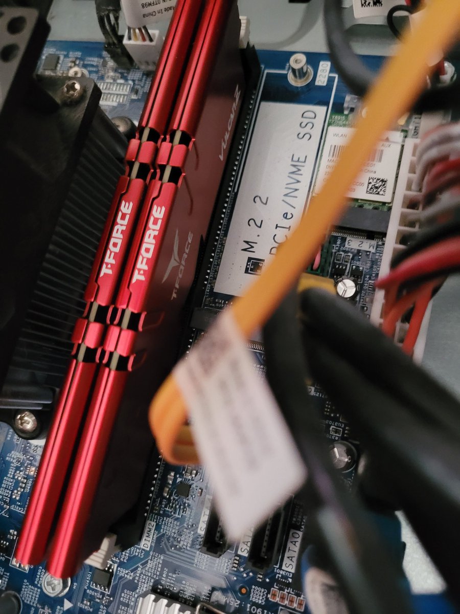 DFangPro's tweet photo. YA BOI GOT 64 GB OF RAM, NOW!!! LET'S HOPE THIS IMPROVES TNINGS! Gotta run a few games and check to see how well they do, this weekend.
#VTuber #VTuberUprising #RAM #VTubersAreStillWatching #Twitch #TwitchStreamers #Upgrades #ComputerUpgrades https://t.co/JeBxs6eeNZ