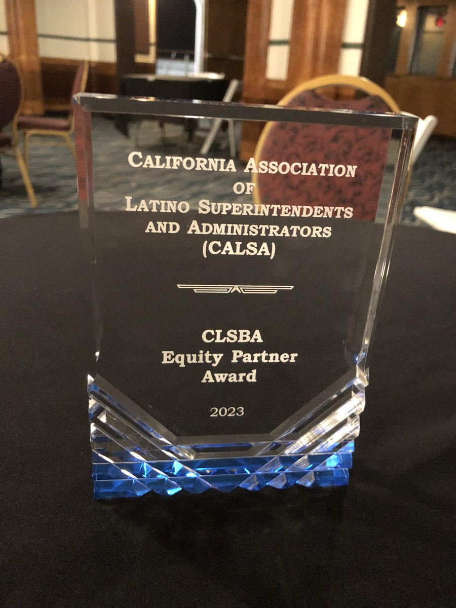 BUSDFuentes's tweet photo. 🎉Congratulations @CALSAfamilia recipients of CLSBAs Equity Partner Award!🌟#ThankYou @clsba for your partnership. We appreciate you! 💚💛 https://t.co/i4PdIXJWM2