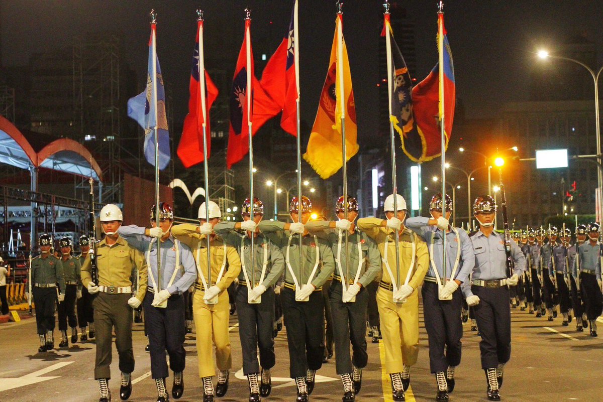 MoNDefense's tweet image. #DoubleTenthDay is celebrated annually on October 10th. Everyone is preparing for this special day. Enjoy the celebrations and have a great time counting down together! #NationalDay 🎉🎊#11days to go