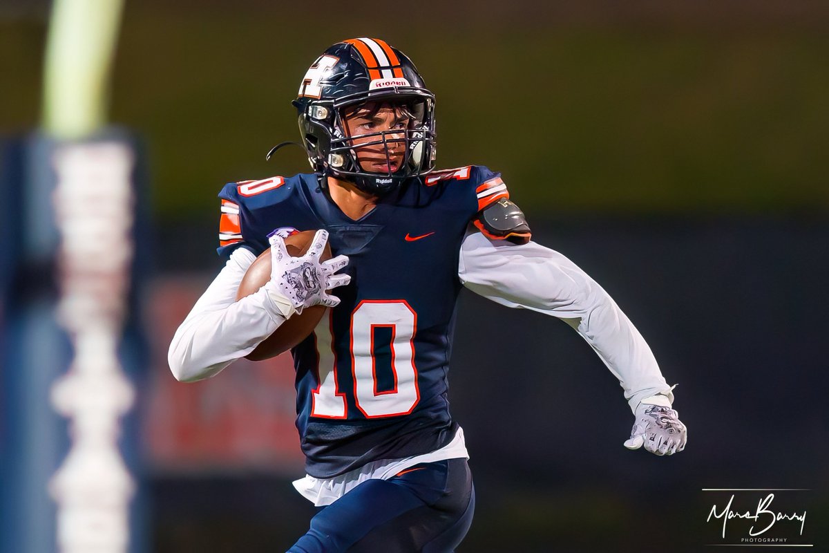 MarcBarryPhoto's tweet photo. A few images from @RogersHeritage Homecoming Friday night.

@war_heritage @WarEaglesFB @RPS_Athletics https://t.co/PioYuCl2Ti