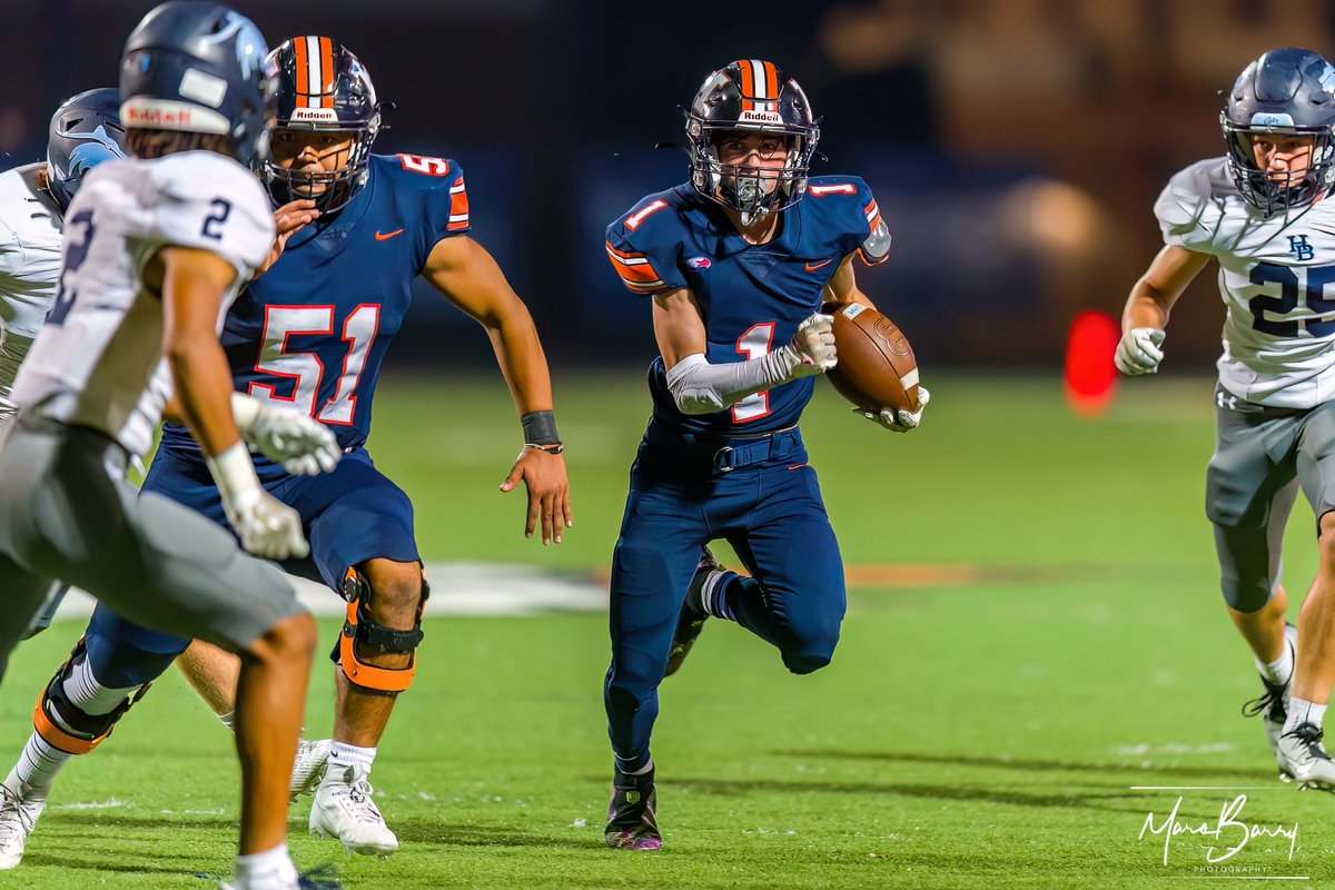 MarcBarryPhoto's tweet photo. A few images from @RogersHeritage Homecoming Friday night.

@war_heritage @WarEaglesFB @RPS_Athletics https://t.co/PioYuCl2Ti