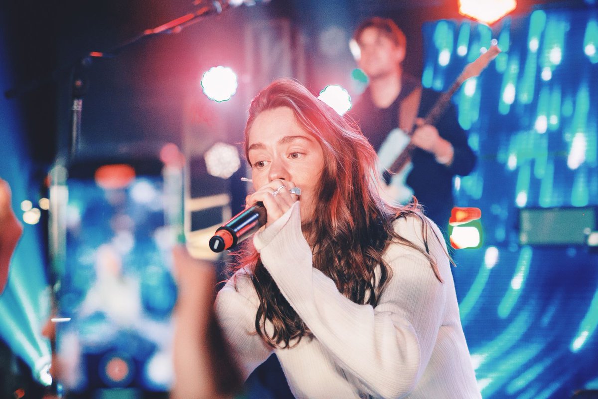 PCheng311's tweet photo. Got back to shooting music gigs again! Was able to catch @MoeReb and @anna_ofthenorth on the last leg of #CrazyTour in Manila. 

More photos on the Team PCheng FB page.

#photography #Canon6d https://t.co/HLD2zVIlaQ