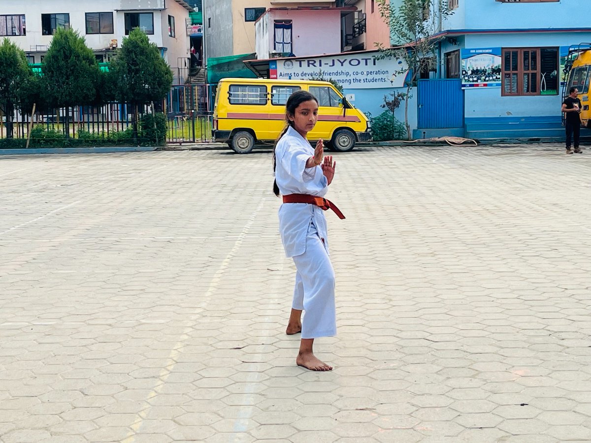 jijibisha's tweet photo. Chhori #Jijibisha Promoted to Black Belt π₯
#KarateGrading
#Achievement https://t.co/4aLzsLW1mS
