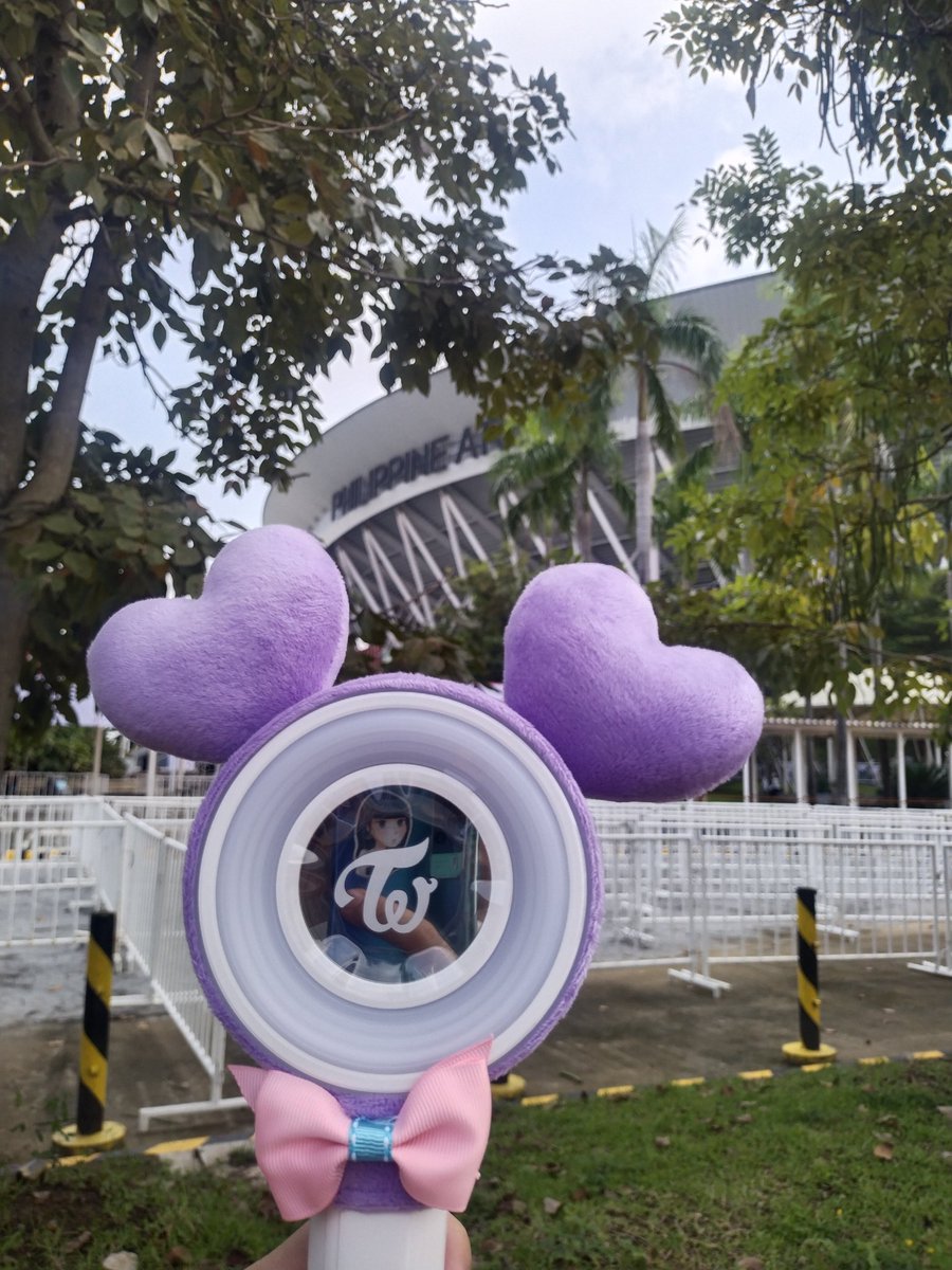 Ready to see my babies!! SANA WAIT FOR MEEEEEEE 🥴

#READYTOBE_IN_BULACAN 
#TWICE_5TH_WORLD_TOUR 
#TWICE_5TH_WORLD_TOUR_BULACAN