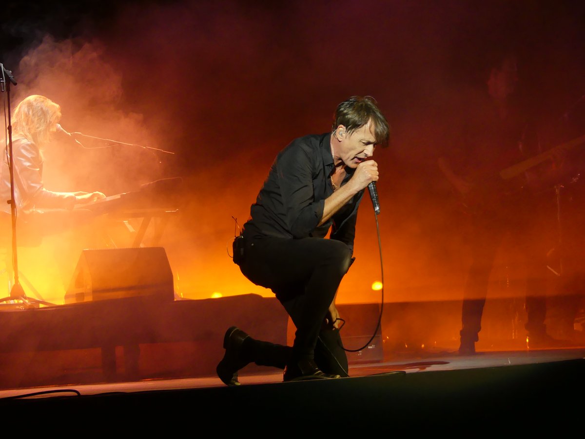 norock's tweet photo. Last Friday night, as @SuedeHQ took the #Alhambra #ThisIsNotInstagram https://t.co/q7YHOTisXY