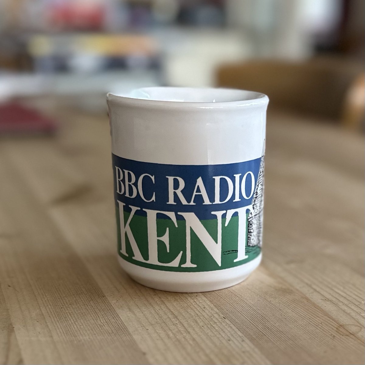 CathcartJim's tweet photo. Found this in a box. @RadioMugs #ShowUsYourMugs From the days when local radio was still local! https://t.co/NChOdtdagq