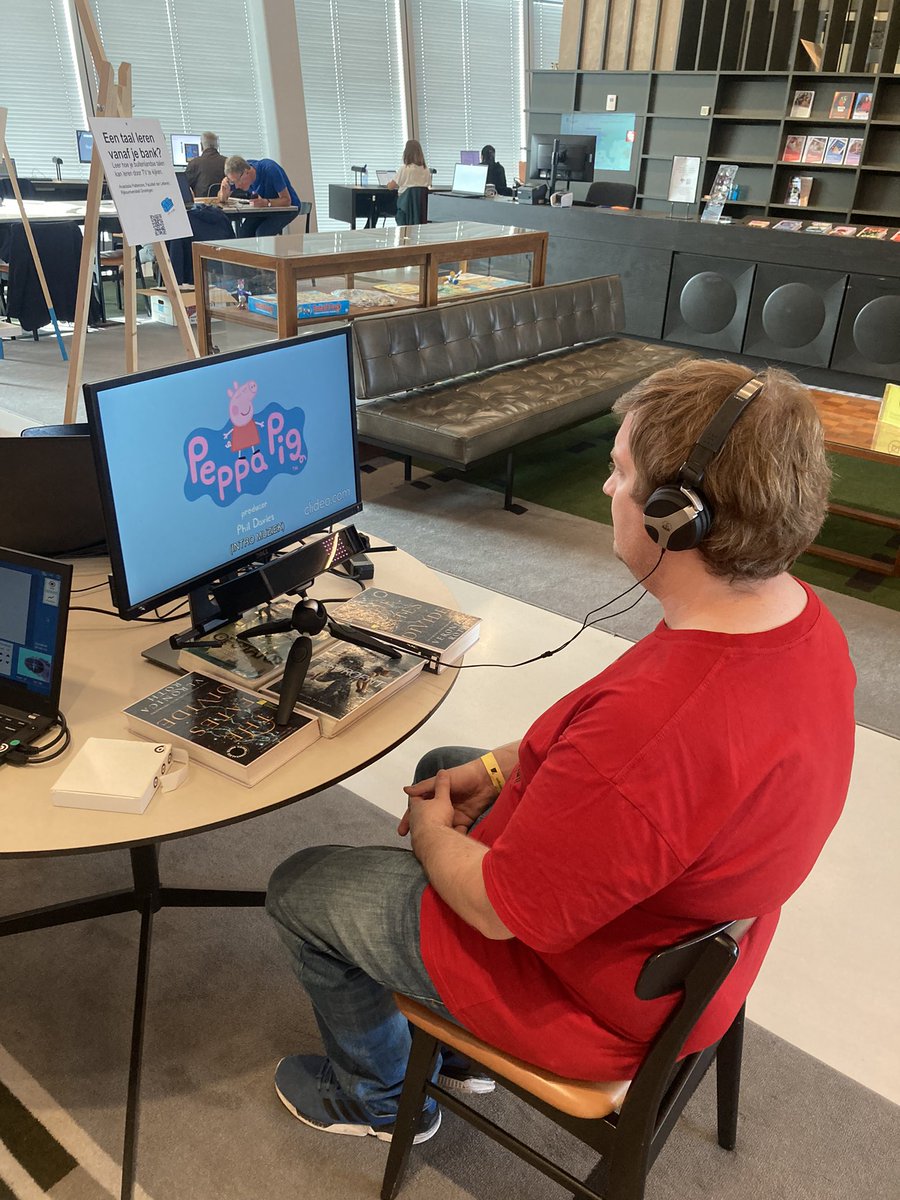 Eyes on learning! Showcasing our eye-tracking and audiovisual input research at Zpannend Zernike (part of European Researchers Night). As always, my number one participant ❤️<a href="/mattpattemore/">Matthew Pattemore</a>