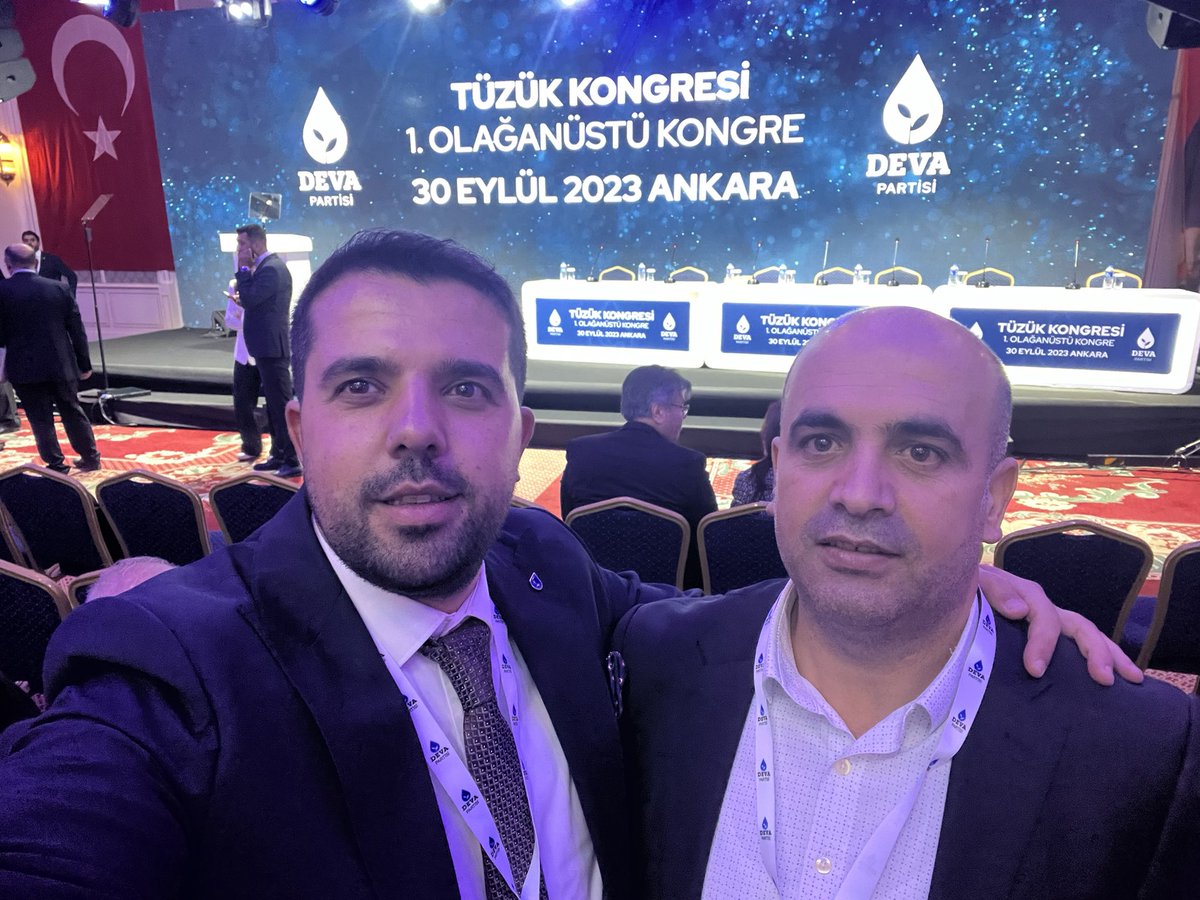 muratatalay49's tweet photo. 1. Olağanüstü Tüzük kongremizdeyiz. 

@alibabacan @medeniylmz 
@nimetullahdem16 @CengizKANDEMR @ArgunMasallah 

#TürkiyeninDEVAsı 
#DEVA https://t.co/AzelH3zlJI