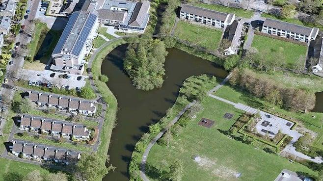 leidschdagblad's tweet photo. Onverwachts stelt Oegstgeestse raad bestemmingsplan Hofbrouckerpark niet vast. Na ’informeel overleg’ toch hoop op akkoord met projectontwikkelaar Sedos https://t.co/2DIQPK7YIG https://t.co/P6e592pDYV