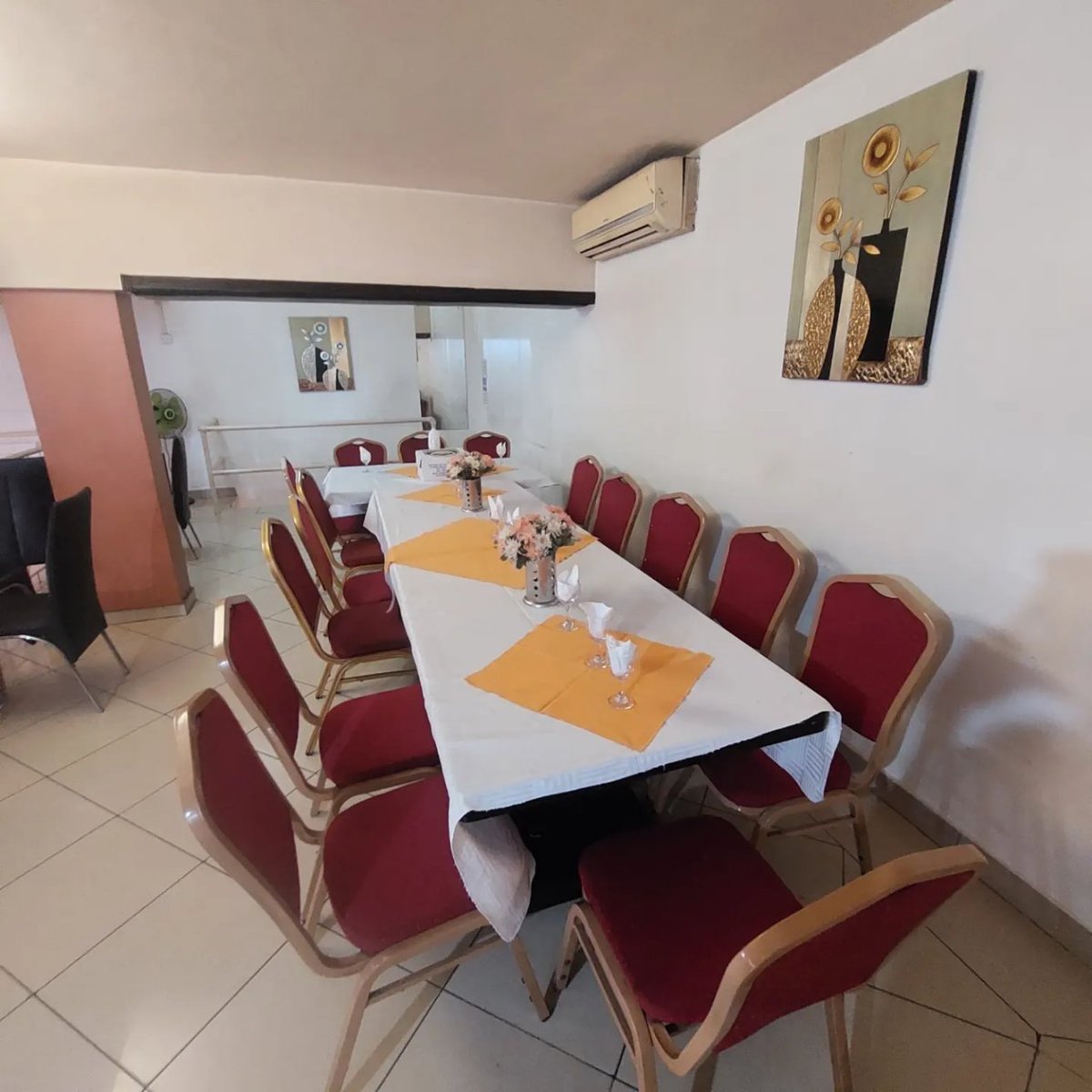 bizzcafe_ug's tweet photo. For all your birthday parties, corporate meetings, wedding meetings and other gatherings, we're ready to host you and offer an executive classy atmosphere to you and your guests.🥂

#babyshower #meeting #bridalshower #coporateevents #birthdayvenue #venue #bizzcafe https://t.co/tr25yRuXns