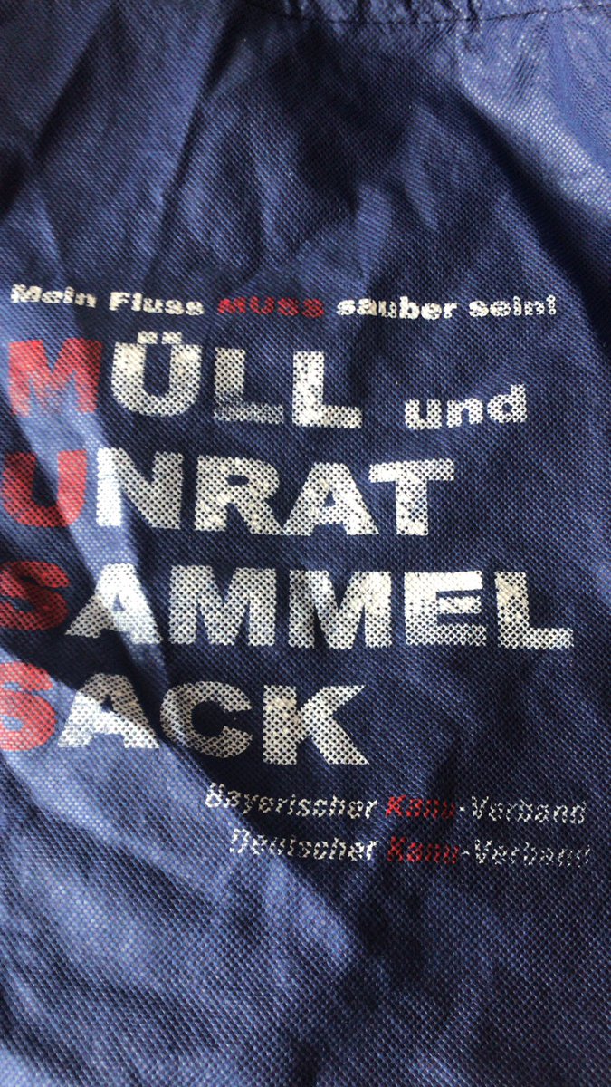 V0lksvertreter's tweet image. Bitte beachten: bei diesem Farbschema ist es ein Müllsack
#fckafdp