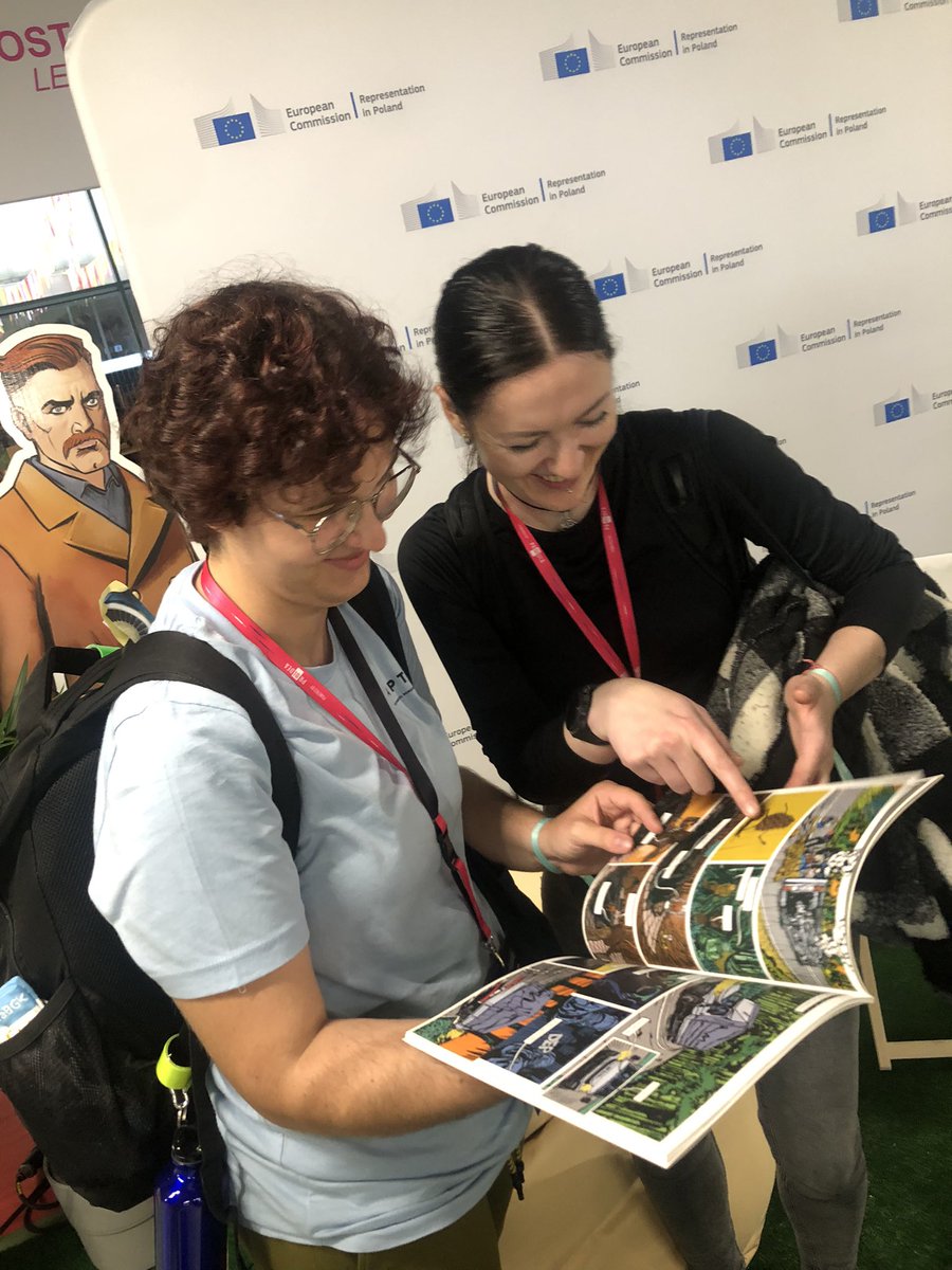 EUinPL's tweet photo. 🎉Jesteśmy od rana na hackathonie #HackYeah w Krakowie.
Wielu śmiałków bierze udział w naszym quizie o UE i wygrywa nagrody!
🫶Czekamy na drużyny biorące udział w wyzwaniach #Paneuropa i #EUfundsGO! https://t.co/fkCCQPrBHm