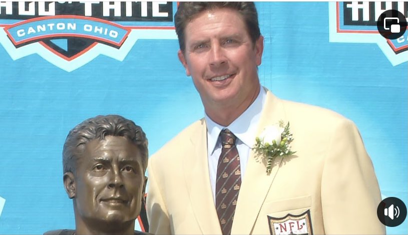 As a quarterback, Dan Marino, was a pure passer. And from the start of his career to the finish, he put up big numbers! | profootballhof.com #GoldJacketSpotlight