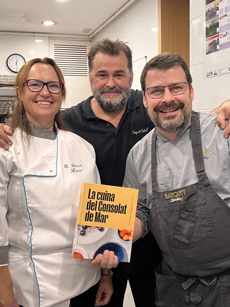 BlogHedonista's tweet photo. Descubre 150 recetas antiguas de la gastronomía mediterránea y reinterpretaciones contemporáneas con orígenes en el siglo XIII en el nuevo libro “La Cuina del Consolat de Mar. 3/4 de mil.leni de la gastronomia de futur” más info en el nuevo artículo https://t.co/A4WgKIiAbt https://t.co/RhLIZz7V0o