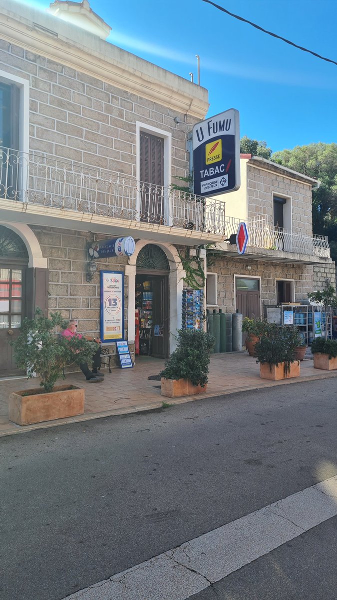 PHILIPPECOY's tweet image. Je retrouve pour ce we mes amis et collègues ♦️ de #Corse pour participer demain à l&apos;AG . Aujourd&apos;hui rencontres sur le terrain #transformation #Ruralité #liensocial #tourisme #devEco 👍 1er étape chez José à Figari