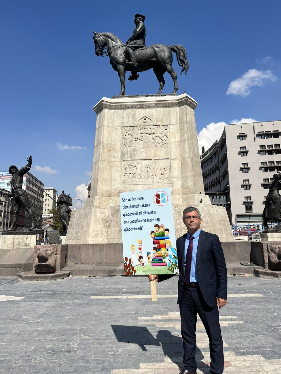 mesutyldrm_pdr's tweet photo. Büyük Ankara Buluşması, Norm basın açıklaması için Ulus Heykeldeyiz.
Tüm psikolojik danışman meslektaşlarımızı bekliyoruz .
Tabii ki psikolojik danışman adayı lisans öğrencilerimizde bizi yalnız bırakmayacağını biliyoruz .

@turkpdrdernegi 
@pdrogrencileri 
@turkpdrtopluluk 
@turkpdrdestek 

#30Eylül
#PsikolojikDanışmanlarGünü