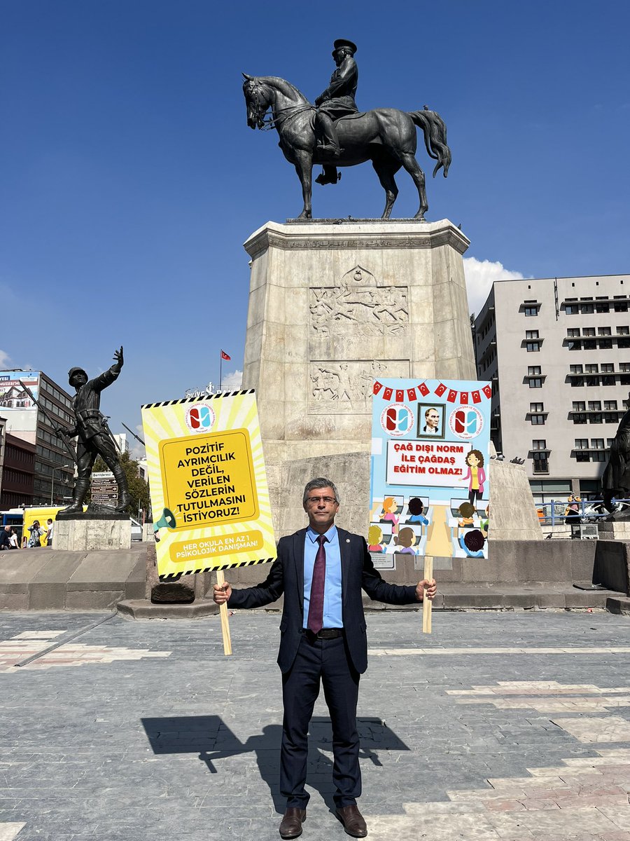 mesutyldrm_pdr's tweet photo. Büyük Ankara Buluşması, Norm basın açıklaması için Ulus Heykeldeyiz.
Tüm psikolojik danışman meslektaşlarımızı bekliyoruz .
Tabii ki psikolojik danışman adayı lisans öğrencilerimizde bizi yalnız bırakmayacağını biliyoruz .

@turkpdrdernegi 
@pdrogrencileri 
@turkpdrtopluluk 
@turkpdrdestek 

#30Eylül
#PsikolojikDanışmanlarGünü