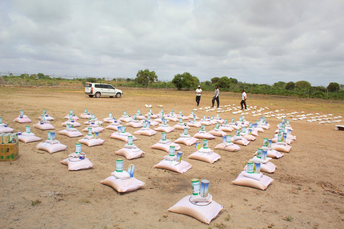 CsetGroup's tweet photo. Cset Seed Production In collaboration with MoAI of J land State Somalia and @NRC_Norway have distributed certified Cerael, Vegetables and fodder seeds to the farmers COOP in Sinkaler L Juba Region project  funded by @WorldBank through @MofSomalia 
@USAIDSomalia 
@UKinSomalia https://t.co/sySodmFJ3o