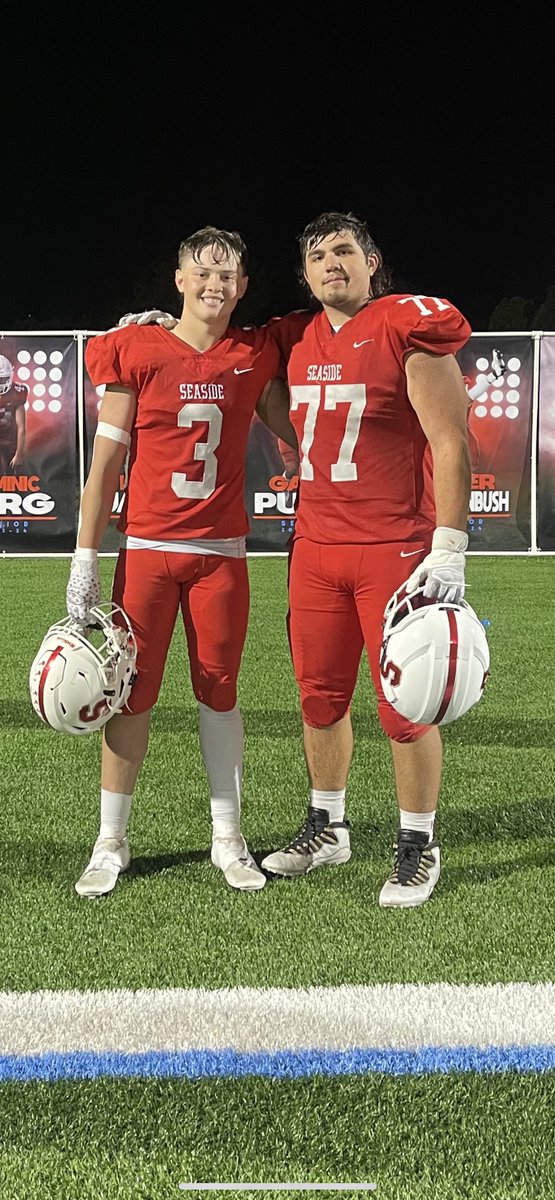JasonKraushaar's tweet photo. Seaside beats Tillamook 41-35!!!  Strong work Seaside!!! https://t.co/sAZ8eVLGm6